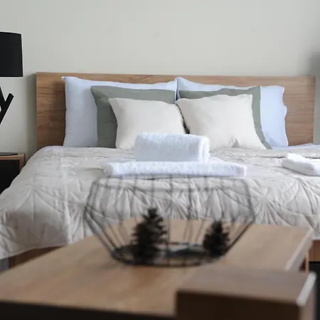 Sunny Woods * Divcibare