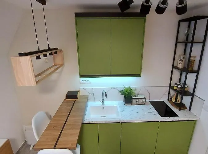 Sunny Woods Apartman *