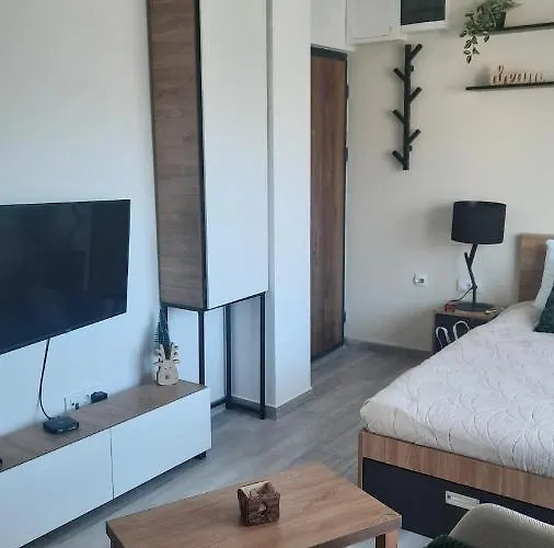 Sunny Woods Apartman